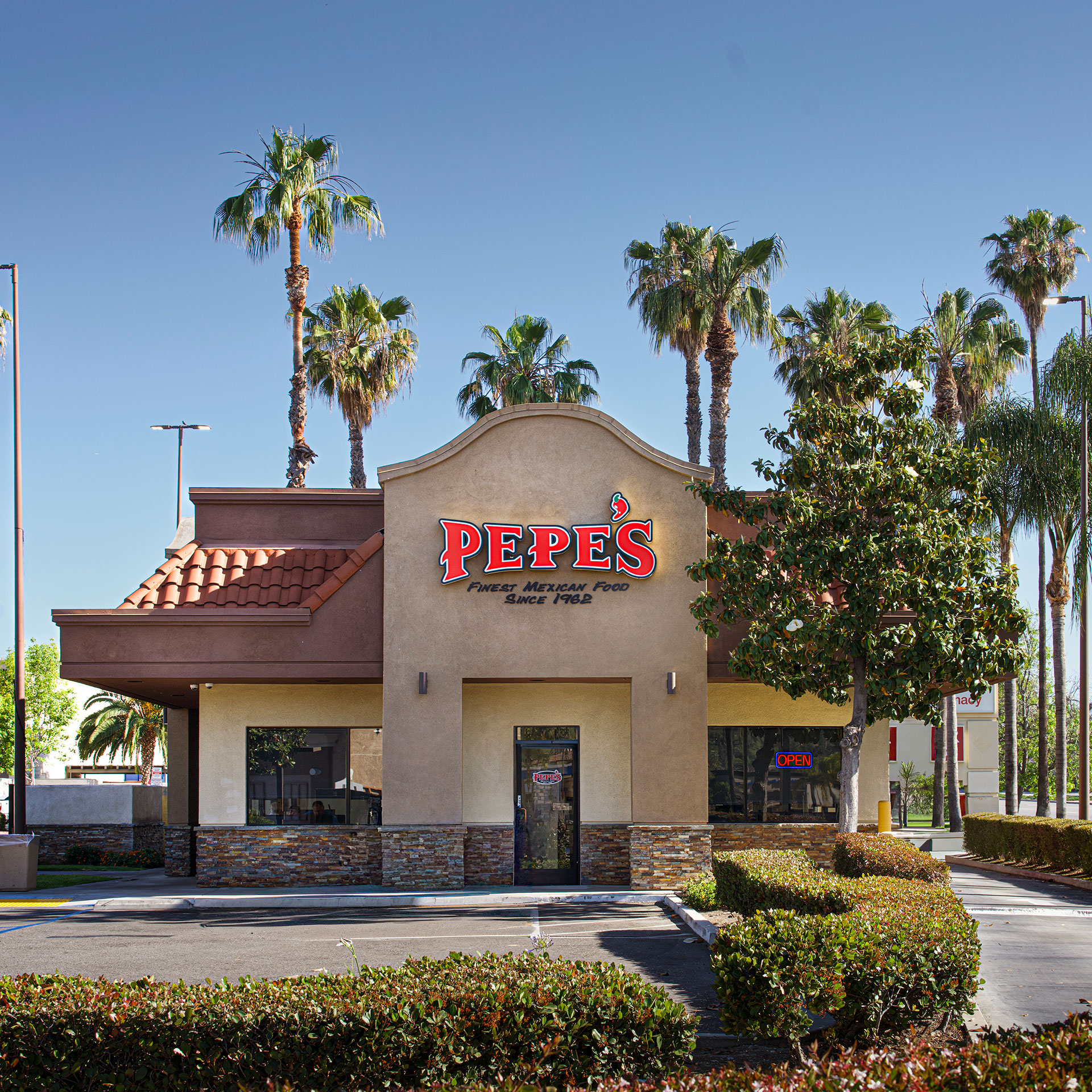 Pepe's La Habra storefront